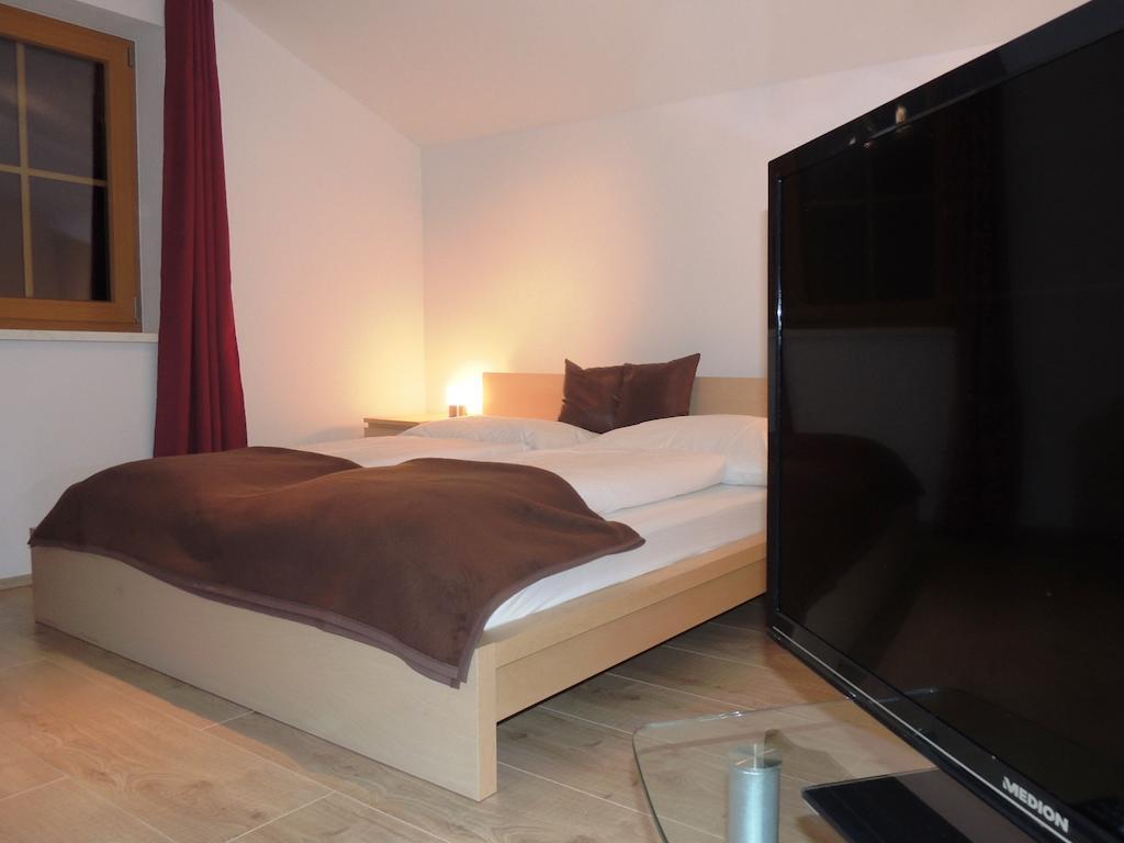 Alpen Appartements Oberlehengut Werfenweng Szoba fotó